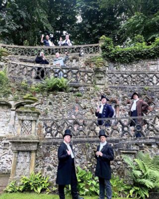 🪴One week to go until we will be at The Plantation Garden in Norwich.

🪴Our daytime schools shows are sold out but there are tickets still available for our evening shows on the 5th & 6th July.

🪴Gates open at 6pm so you can bring a picnics! It is an evening celebrating gardens and looking at the history of The Plantation Garden itself.

🪴 Come and join us in the secret garden 🪴

Link for tickets in our bio⬆️

#plantationgardensnorwich #timewilltelltheatre #makingadramaoutofhistory #historyofgardens