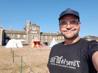 Our season of commentary gigs has started!

Matt is currently on a tour commentating at English Heritage shows for us, here pictured at the Legendary Joust last week at Pendennis Castle

This weekend he is at the Knights Tournament at Old Sarum before heading back to Falmouth & Pendennis for more of the same.

Simon then follows in his footsteps for the second week of the Knights Tournament at Pendennis Castle.

Over the bank holiday weekend you can find Matt at Kenilworth Castle and Simon at Dover Castle.

They’d Iove a hello if you see them! 

#summer2022 #knightstournaments #englishheritage #pendenniscastle #oldsarum #kenilworthcastle #dovercastle #medievalhistory #supportingoutdoorevents